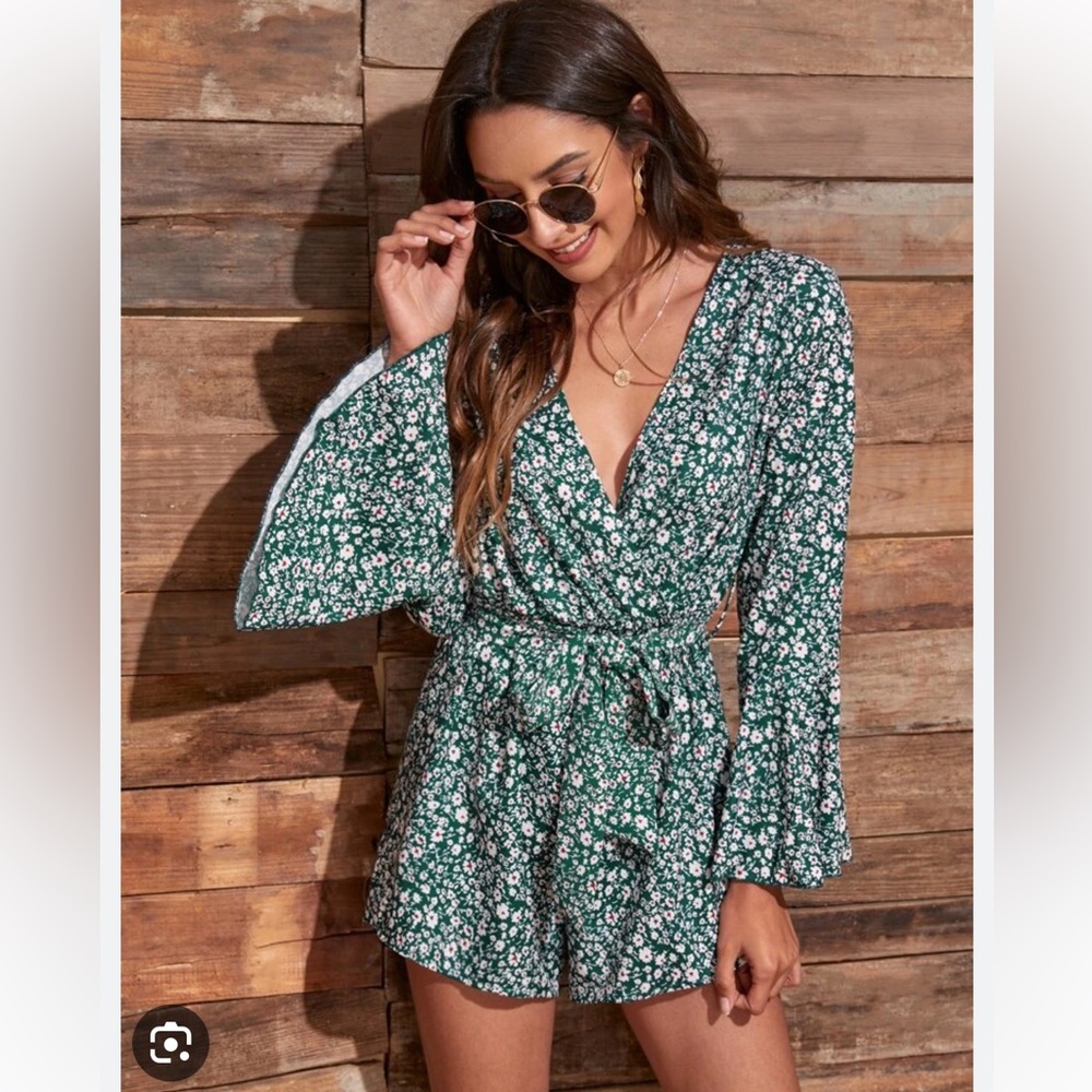 Shein Surplice Front Ditsy Floral Belted Romper - S